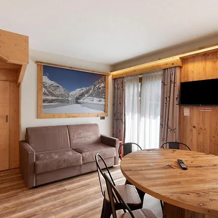 Leur Gusja Golp Quadrilocale Apartment